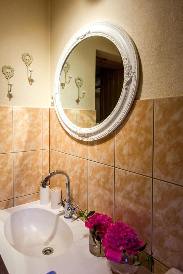 Flower Apartment Ventspils Exterior photo